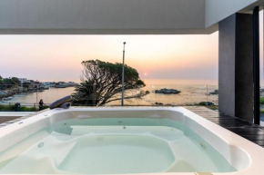 Amashe - Luxury Apartment with jacuzzi & sea views